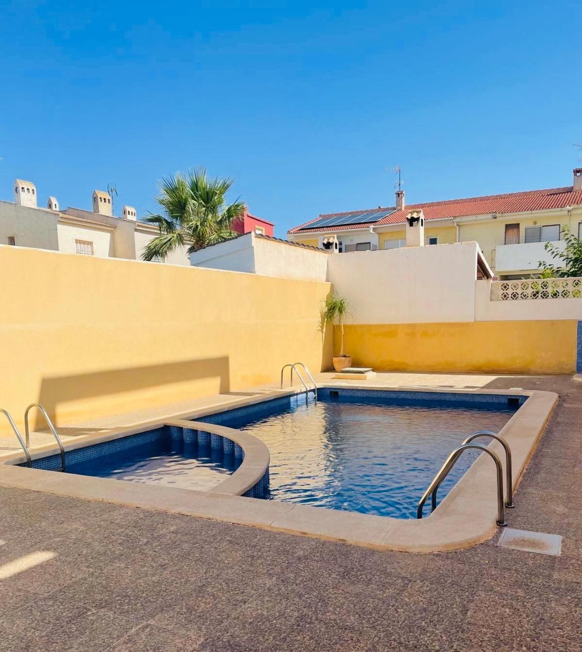 Przytulny Apartament 100M Od Plazy Torrevieja Bagian luar foto